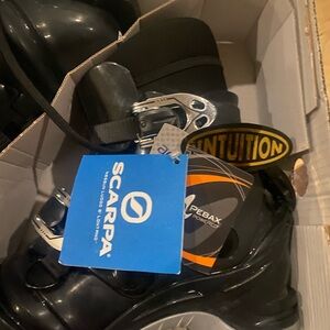 Scarpa T4 telemark boots brand new in the box never worn size 26,5